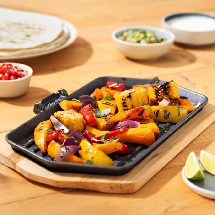 PolkaHome Gietijzeren braadpan met inklapbaar handvat voor fajitas Houten onderzetter Geschikt voor alle warmtebronnen