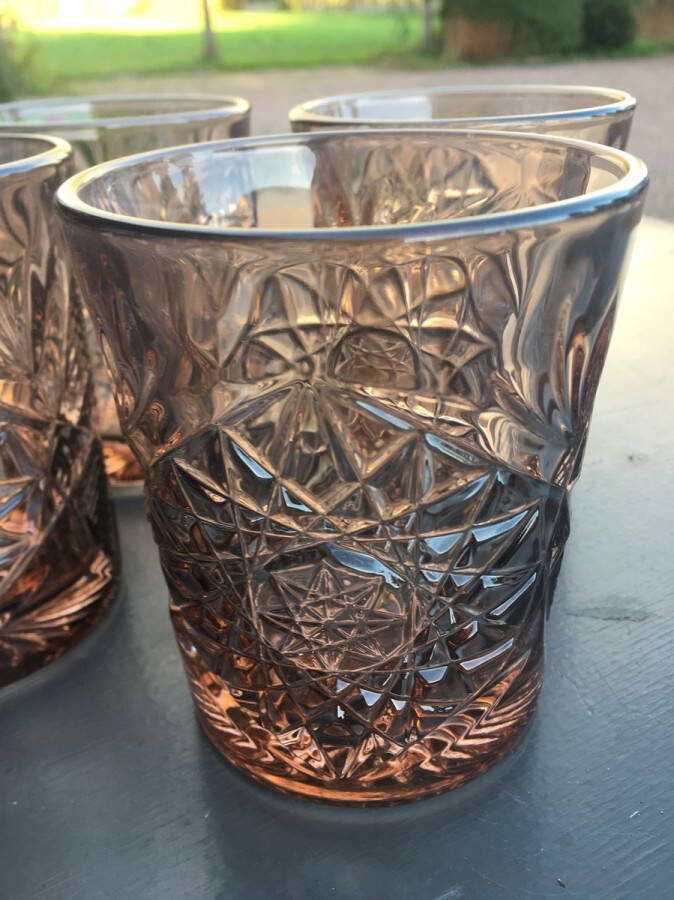 Pomme Chatelaine Waterglas van geslepen glas in prachtige kleur BROWN set van 4 stuks