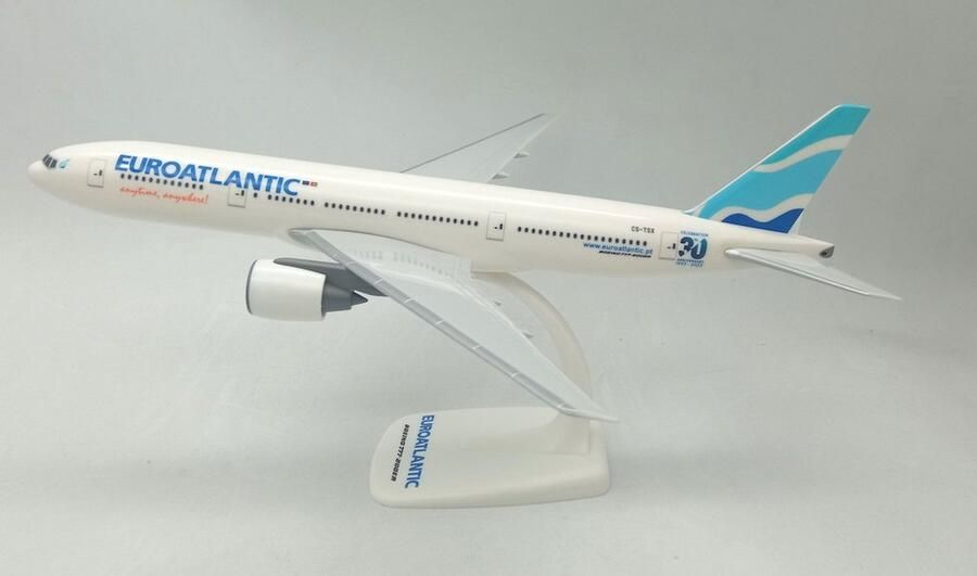 PPC Schaalmodel vliegtuig EuroAtlantic Boeing 777-200ER schaal 1:200 lengte 31 81cm