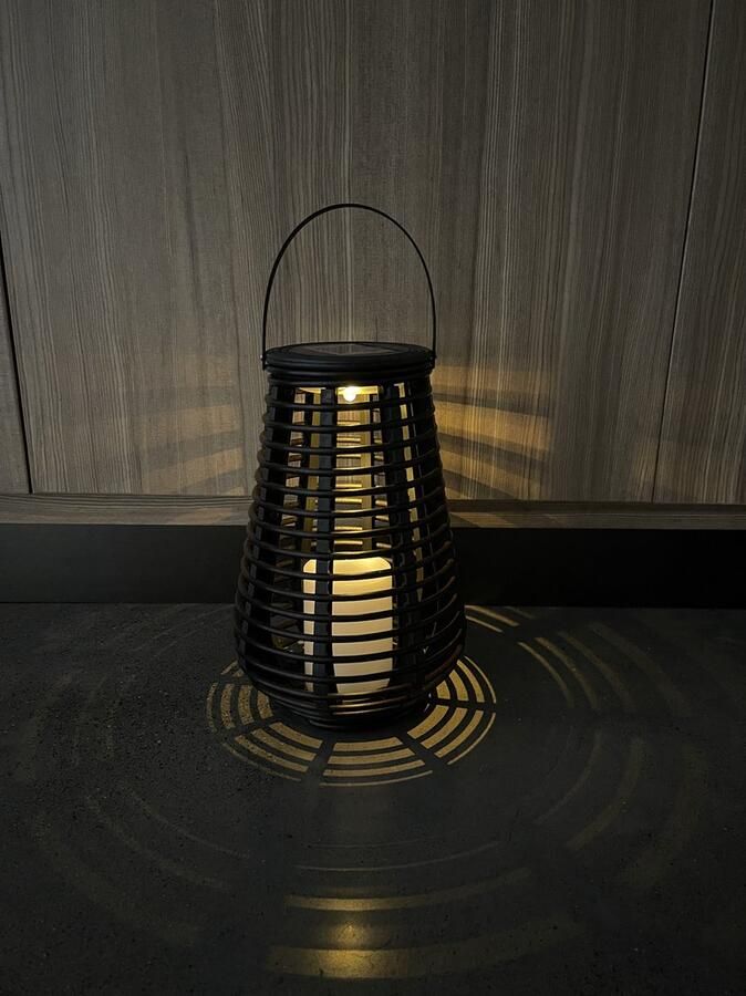 Quokware Staande Ovale Solar Rotan Tuinlamp 25 x 16 cm Zwart Solar Tuinverlichting -Staande Lamp Terras Buitenlamp Zonne Energie Balkon & Tuin Tuinverlichting op Zonnenergie Lantaarn voor Buiten Verlichting Tuinlampen Rattan