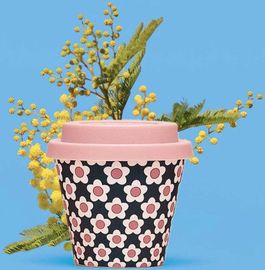 Quy cup 90ml Ecologische Reis Beker Espressobeker “Daisy Black” met Roze Siliconen deksel