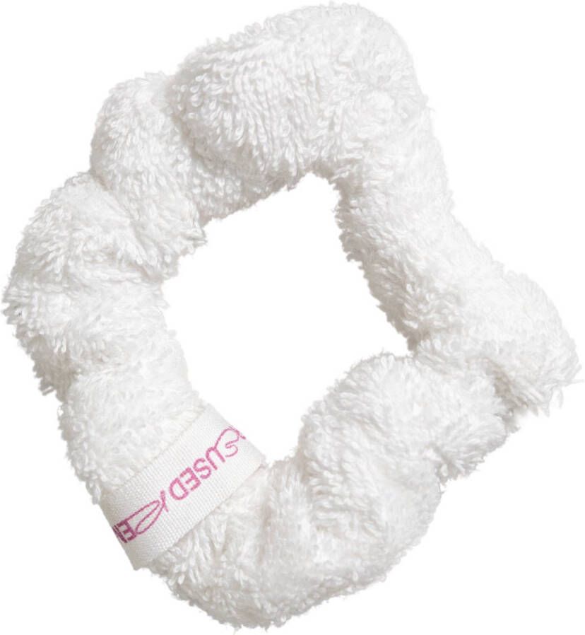 Reused Remade Haarscrunchie Roze Upcycle Hergebruikte badstof Eco-vriendelijke scrunchie Unieke hoteltextiel