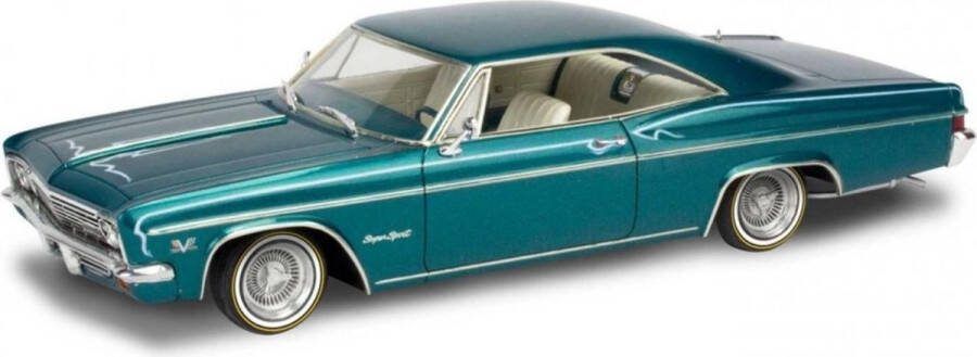 Revell 1:25 14497 1966 Chevy Impala SS Car Plastic Modelbouwpakket