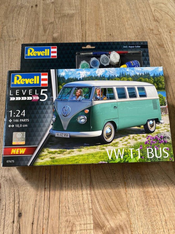 Revell (67675) Volkswagen T1 Bus Modelbouwpakket