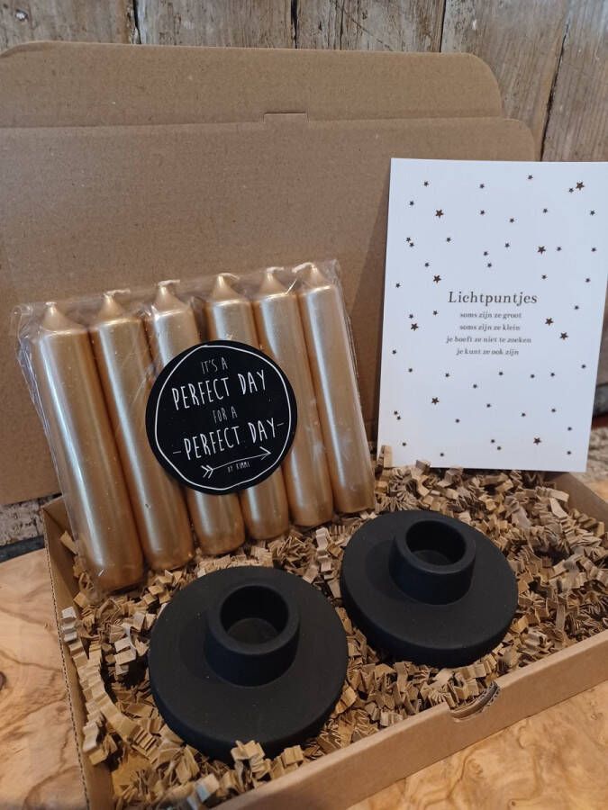 Rustik Lys-Leeff Kaarsen-Cadeau-Geschenk-Set-Rustik Lys Dinerkaarsen 6 kaarsjes-Goud- 2 1x12 cm-5 Branduren-Leeff- Kandelaar-Casper-2 stuks-Beton-Zwart-LichtpuntjeKerst-Kerstcadeau-Sinterklaas-Moederdag-Verjaardag-Afscheid Collega-Decembercadeau-Musthave