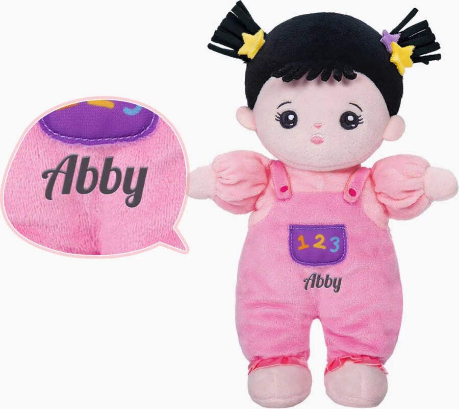 Sandra's Poppenkraam Abby roze met donker haar mini knuffelpop gratis met naam