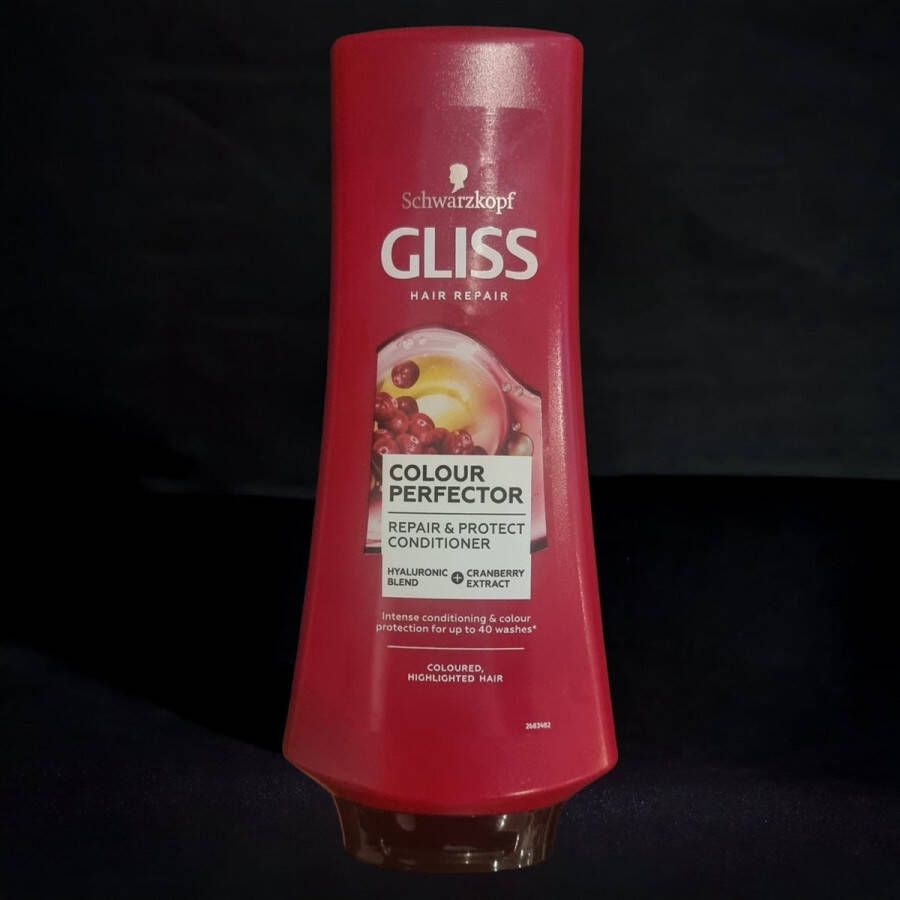 Schwarzkopf Gliss Hair Repair & Protect Conditioner Colour Perfector Hyaluronic Blend Cranberry Extract 96% Natuurlijke Ingrediënten