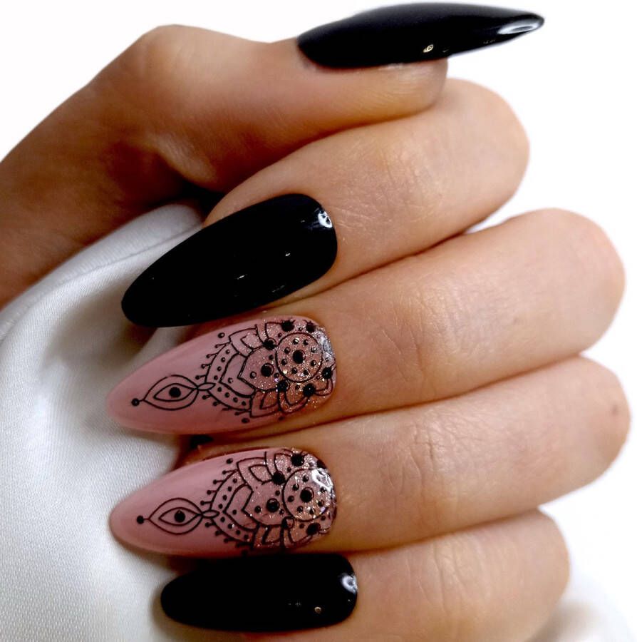 SD Press on Nails B-Series Plaknagels Nagelset 20 Nagels B51 Zwart Nude Gellak Nagellak Lang Stiletto Nageltips Nepnagels met Lijm Kunstnagels Nail Art Handmade Valse nagels Nagelvijl Accessoires Lange Nagels