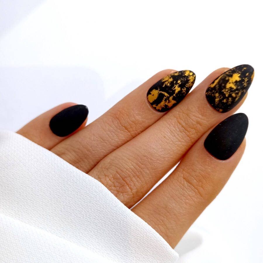 SD Press on Nails B151 Plaknagels met nagellijm XS Stiletto Kunstnagels Matte zwart met goud -Set 20 Kunstnagels handgemaakt van gellak Nepnagels Accessoires Nageltips Nails at home Nagellak