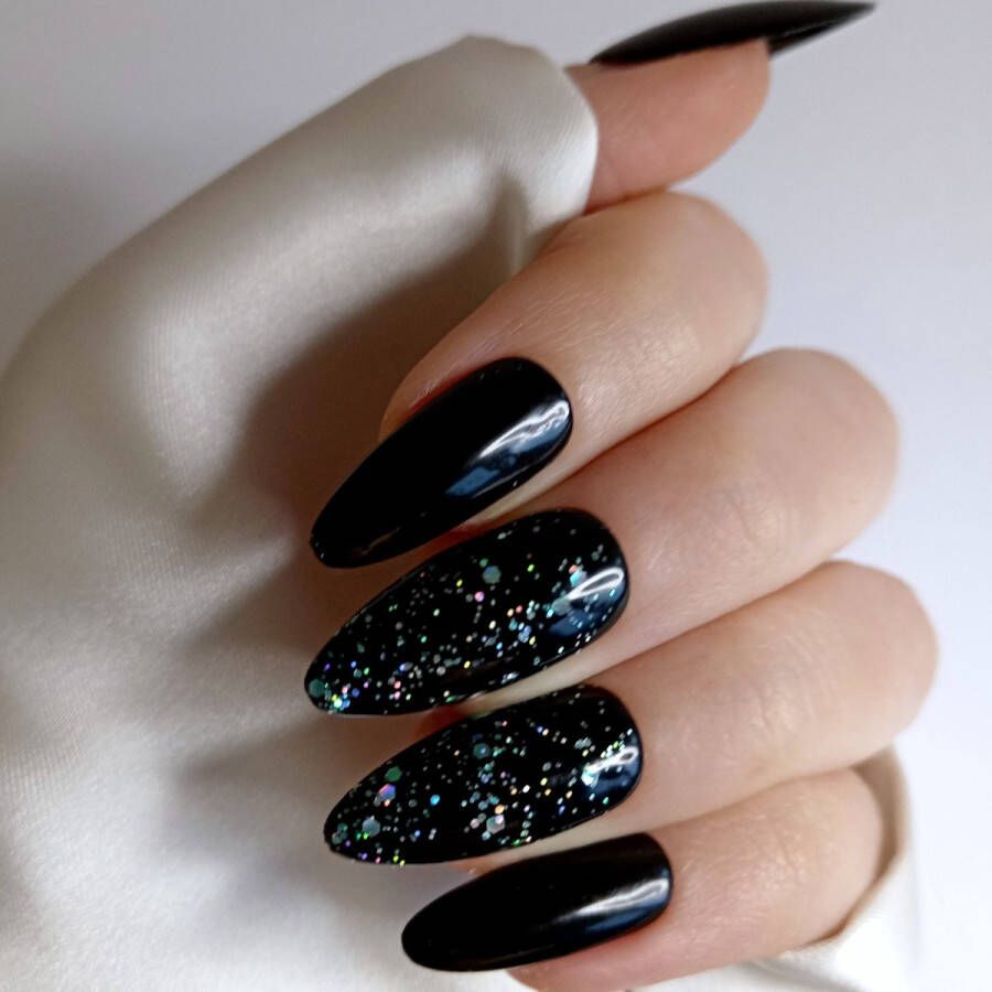 SD Press on Nails B172 Plaknagels met nagellijm Lang Stiletto Kunstnagels Zwart Glitter Groen Set 20 Nagels Handmade Gellak Accessoires Feestdagen