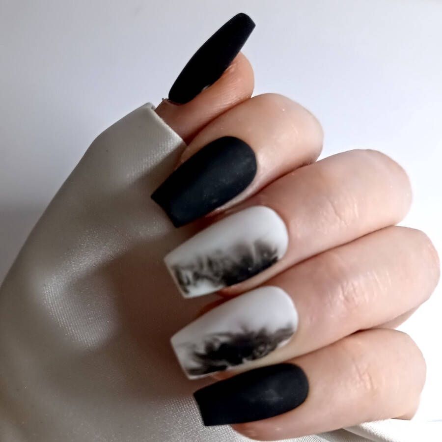 SD Press on Nails B190 Plaknagels met nagellijm Medium Coffin Kunstnagels Zwart Matte Smoke Set 20 Kunstnagels handgemaakt van gellak Nageltips Medium Nagels Accessoires Gelnagels Nepnagels Nail Art Handmade