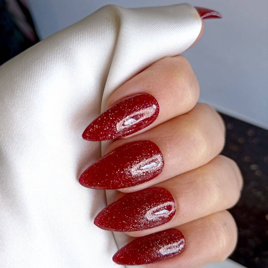 SD Press on Nails No. 161 Lambada Medium Stiletto Rood met shimmer Plaknagels Gelnagels Handgemaakte Nagels 20 stuks Cosplay Accessoires (gel)Nagellak Nagelstudio Nail Art Nagels met lijm M Nageltips
