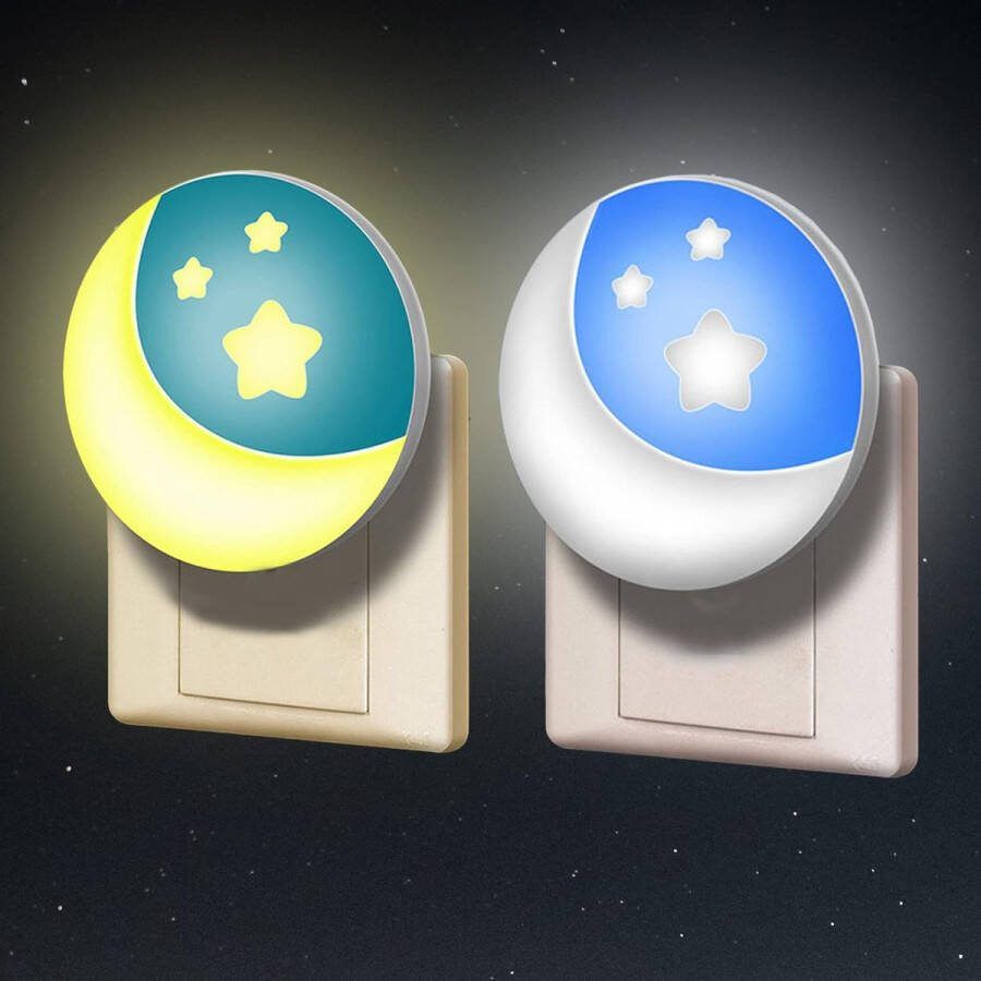 ShopHaven Nachtlampjes met Maanmotief en Schemersensor voor Kinderen Betoverende Sterrenhemel Verlichting in Stopcontact Rustgevende Nachtlamp Eenvoudig te Installeren Energierendement Kindvriendelijk Ontwerp