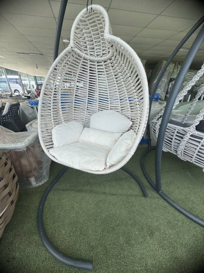 SittySeats Hangstoel Eivormig met standaard en kussens BEIGE & WIT Swing chair voor Binnen en Buiten Weerbestendig Hammock stoel Tuinhangstoel Hangende egg chair Schommelstoel Balkon hangstoel