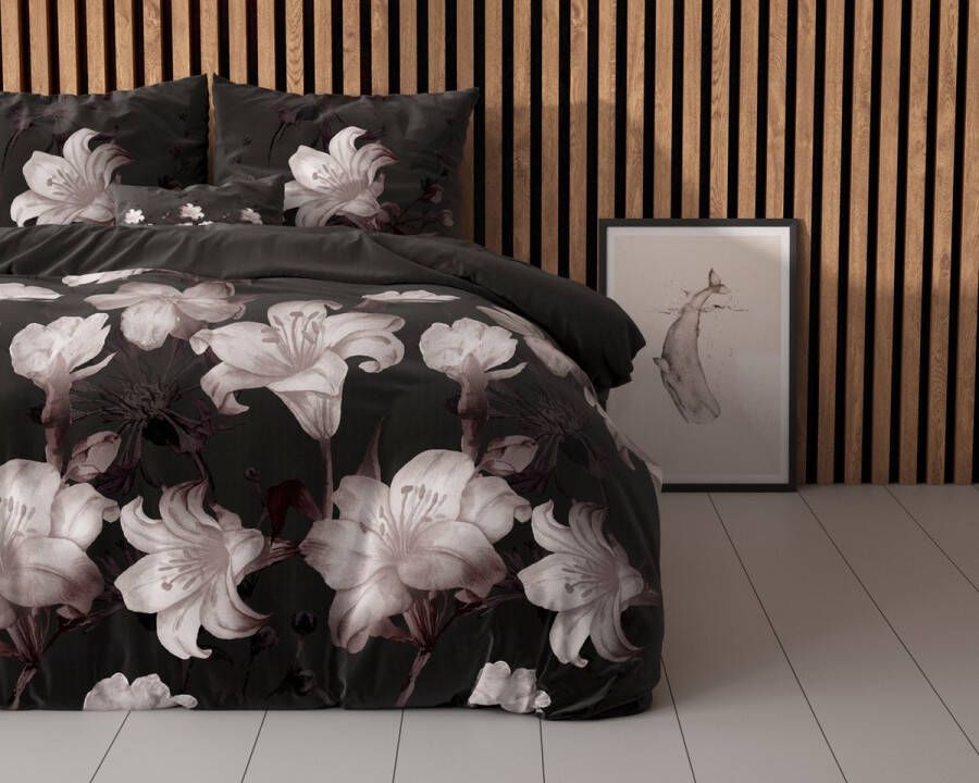 Sleeptime Dark Flower Dekbedovertrek 140 x 200 220 + 1 60 x 70 cm kussensloop Zwart