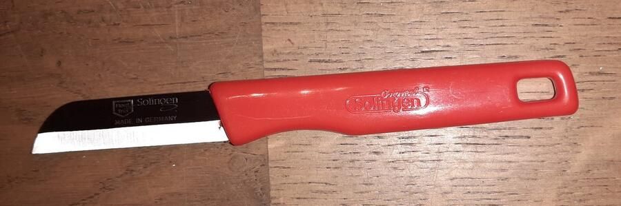 Solingen aardappelschilmes rood schilmes 16 cm met gat aardappelmes mesje schilmesje
