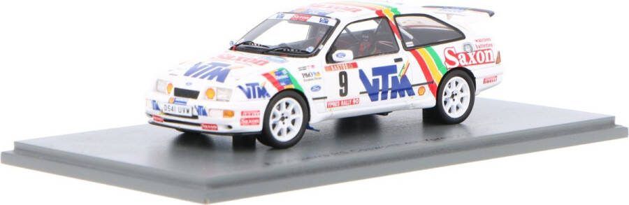 Spark Het 1:43 Diecast-model van de Ford Sierra RS Cosworth #9 van de Ypres Rally van 1990. De rijders waren C. McRae en D. Ringer. De fabrikant van het schaalmodel is . Dit model is alleen online verkrijgbaar