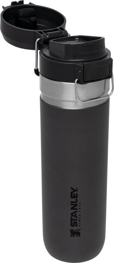 Stanley PMI Stanley The Quick Flip Water Bottle 0 70L Thermosfles Charcoal