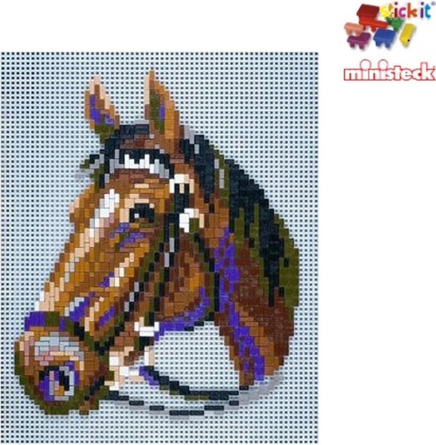 Stick-it paard met teugels ca. 1.200 steentjes ophanghaakje en heveltje