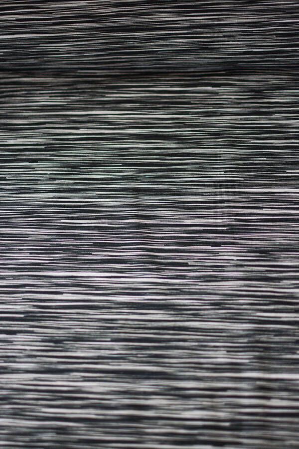 Stoffenboetiek Tricot grijs zwart met witte strepen 1 meter modestoffen voor naaien stoffen