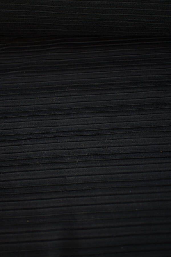 Stoffenboetiek Tricot met geplisseerd effect uni zwart 1 meter modestoffen voor naaien stoffen