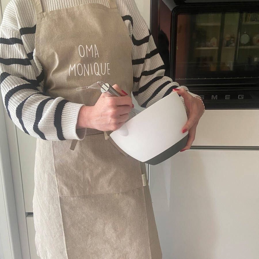 Studio Vida Kookschort met voorvak van gerecycled katoen gepersonaliseerd met eigen naam of tekst