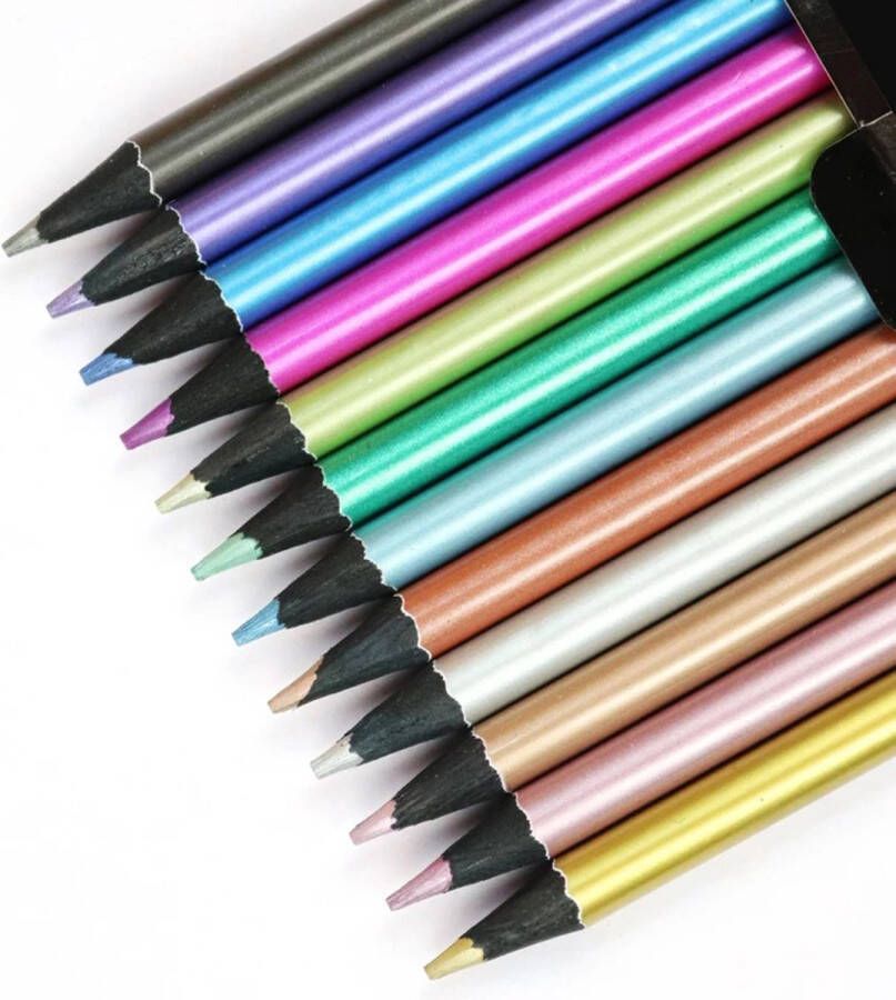 Superclass 12 Kleurpotloden Metallic Kleuren Creëer levende effecten door de Metallic kleuren Metallic Pastel Kleurpotloden Bijzondere Kleuren voor mooie Tekeningen Geschikt op Zwart Teken Papier