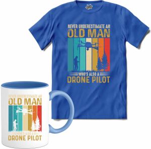 T-SHIRT KNALLER Never underestimate an old man drone pilot Drone met camera Mini drones T-Shirt met mok Unisex Burgundy Maat 3XL