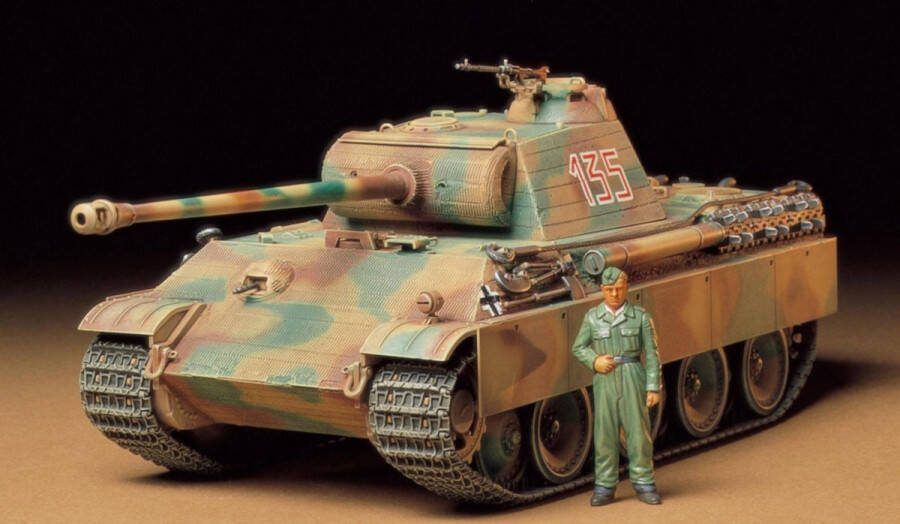 Tamiya 1:35 35170 German SdKfz.171 Panther Aus.G Ea. w 1 Figure Plastic Modelbouwpakket