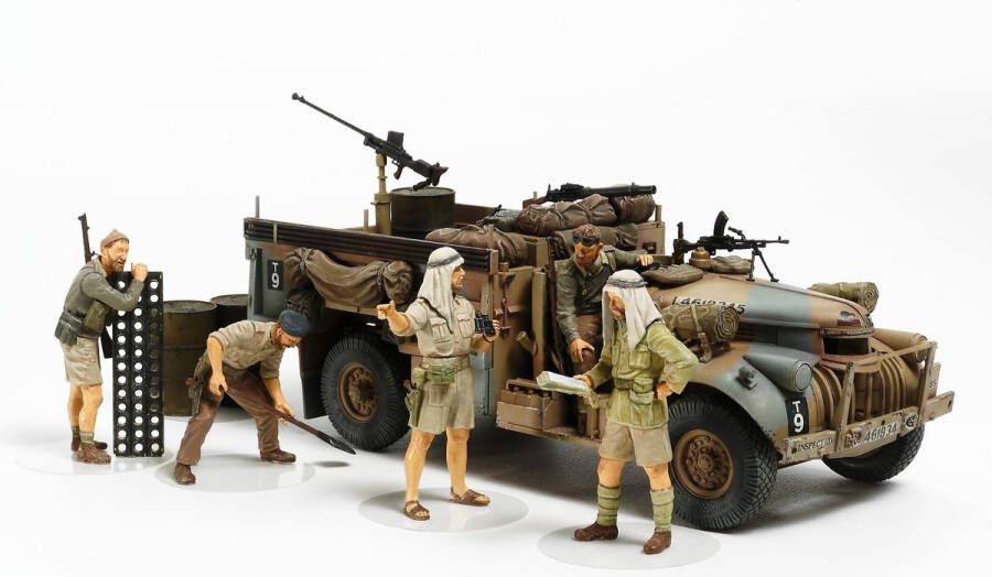 Tamiya British LRDG Command Car North Africa (w 7 Figures) + Ammo by Mig lijm