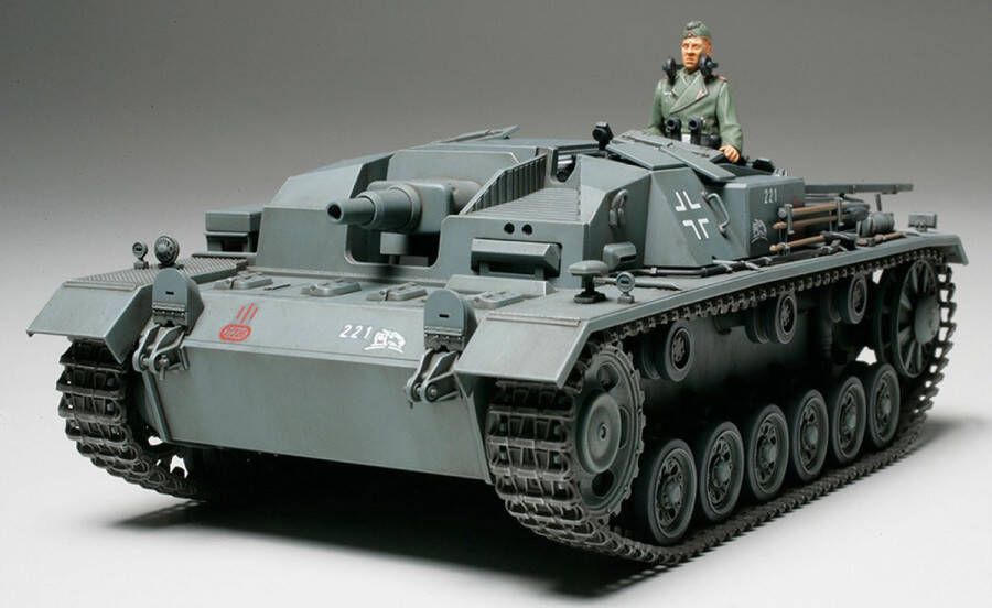 Tamiya German Sturmgeschutz III Ausf. B + Ammo by Mig lijm