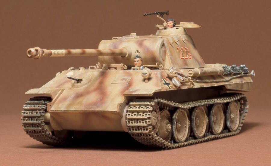 Tamiya Panther Panzerkampfwagen V Panther Sd.kfz.171 Ausf. A + Ammo by Mig lijm
