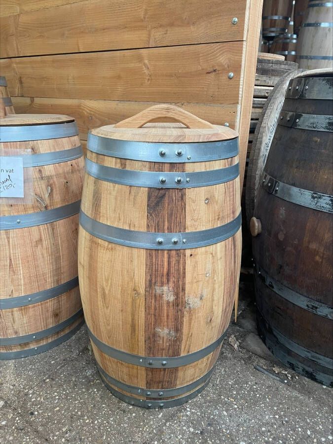Tas Boomkwekerij Kastanjehouten Portvat (Regenton) van 110 liter met losse deksel geolied met lijnolie Houten Regenton