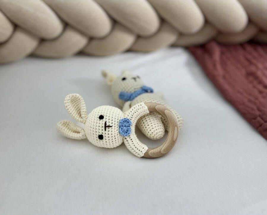 The Baby Supply Knuffel & Rammelaar set Konijn