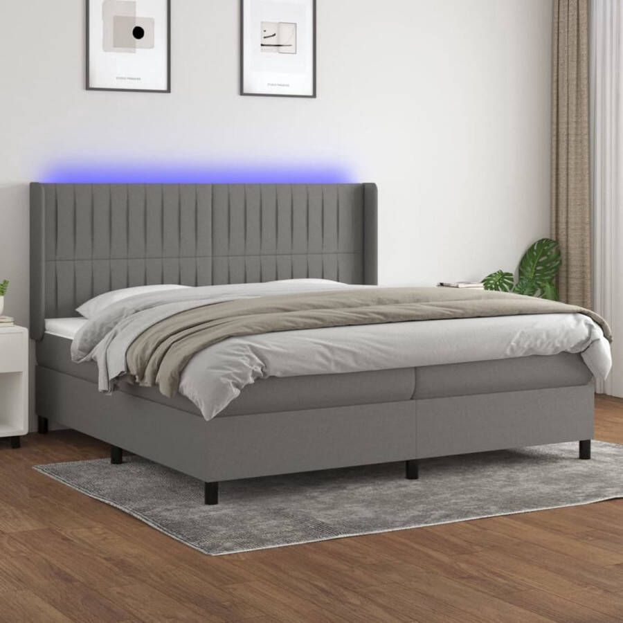 The Living Store Bed Mega Deluxe donkergrijs 203 x 203 cm incl matras en LED verstelbaar hoofdbord pocketvering huidvriendelijk topmatras montagehandleiding inbegrepen USB-aansluiting 150 cm LED-strip IP65