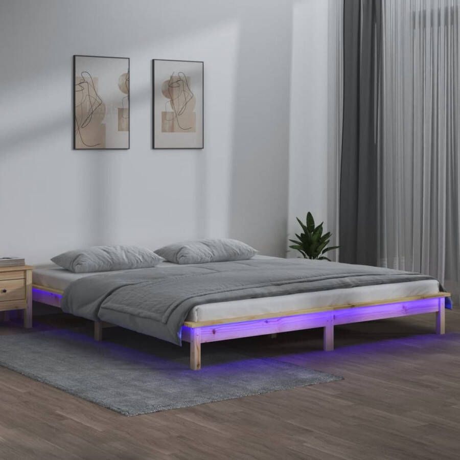 The Living Store Houten Bedframe LED-verlichting Grenenhout Stabiel 140x190 cm