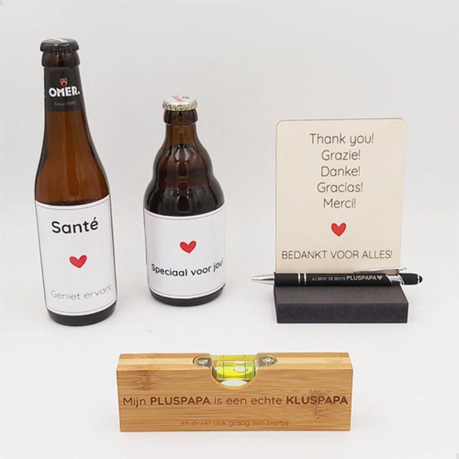 The Root Vaderdag geschenk voor pluspapa leuke opener in de vorm van een waterpas + bijpassende stickers voor flesjes bier + GRATIS items origineel geschenk voor pluspapa!