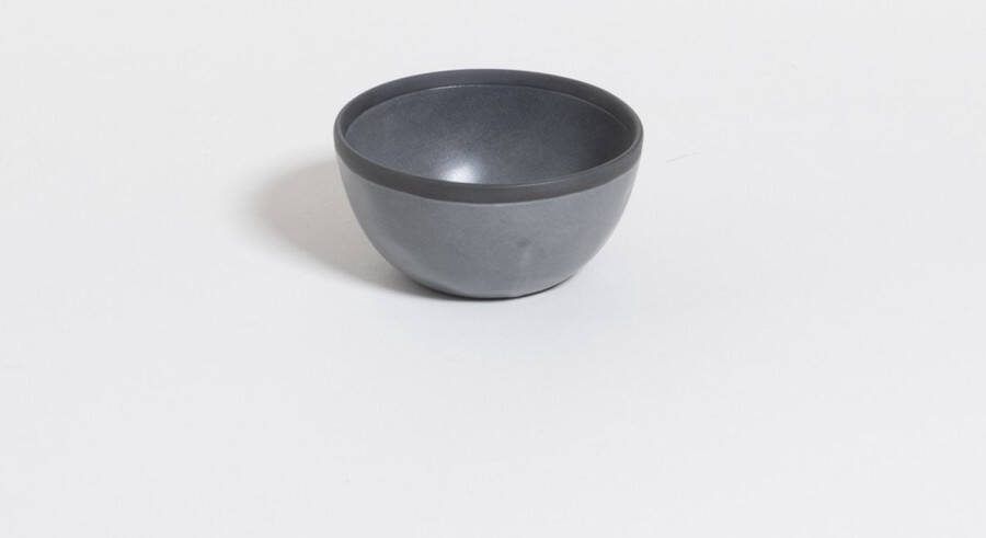 The Table Atelier Kommen Set van 2 Black Truffle donkergrijs handgemaakte kom Ø 10 cm