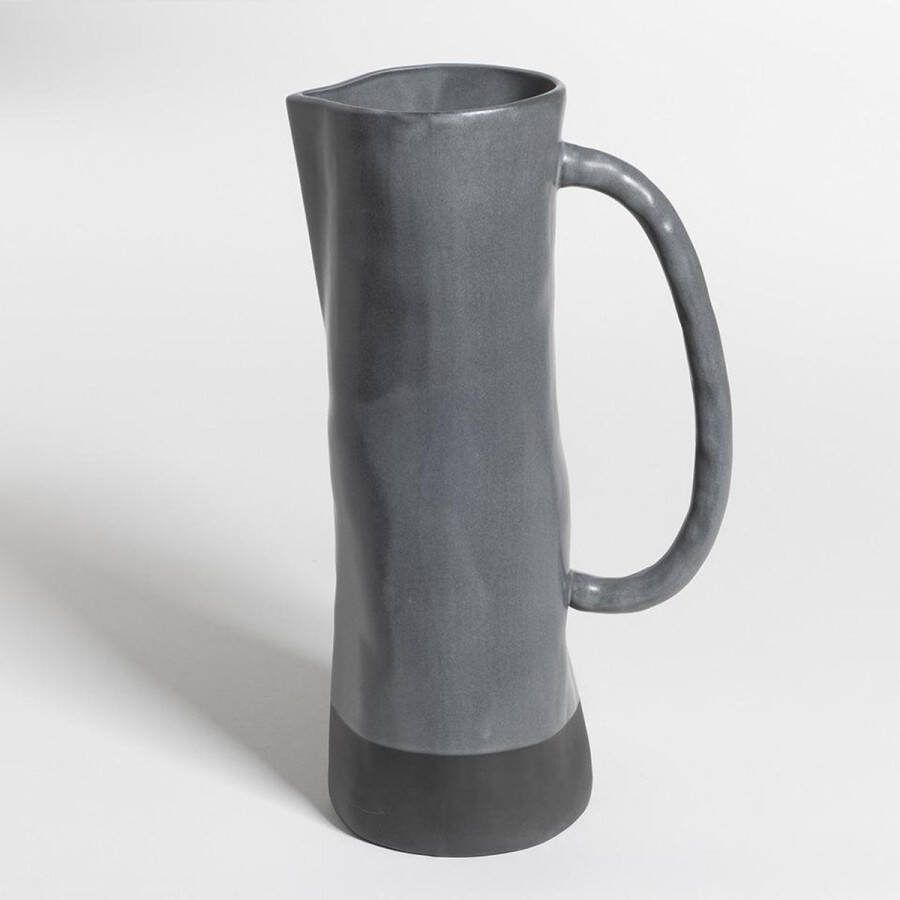 The Table atelier waterkan Ø 10 1 6L keramiek handgemaakt zwart