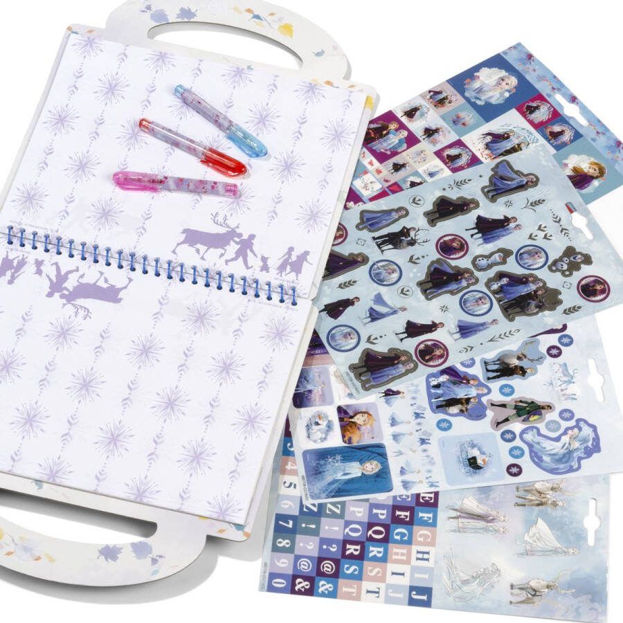 Totum Disney Frozen combi pack designer doeboek 25 delig + bijpassend sticker boek 4 pagina's vakantieboek tekenen schrijven en stickeren