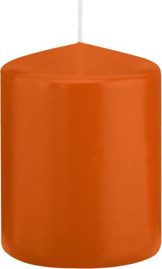 Trend Candles 1x Oranje cilinderkaarsen stompkaarsen 6 x 8 cm 29 branduren Geurloze kaarsen oranje Woondecoraties