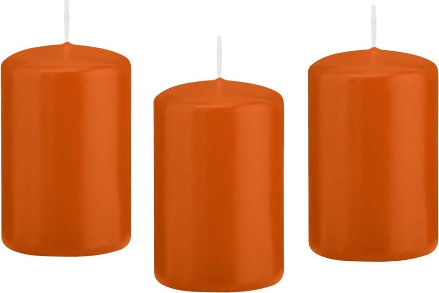 Trend Candles 8x Oranje cilinderkaarsen stompkaarsen 5 x 8 cm 18 branduren Geurloze kaarsen oranje Woondecoraties