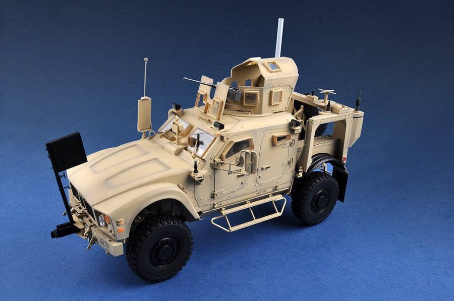 Trumpeter 1:72 07413 Oshkosh M-ATV MRAP US M1240 M-ATV MRAP Panzerwagen Plastic Modelbouwpakket