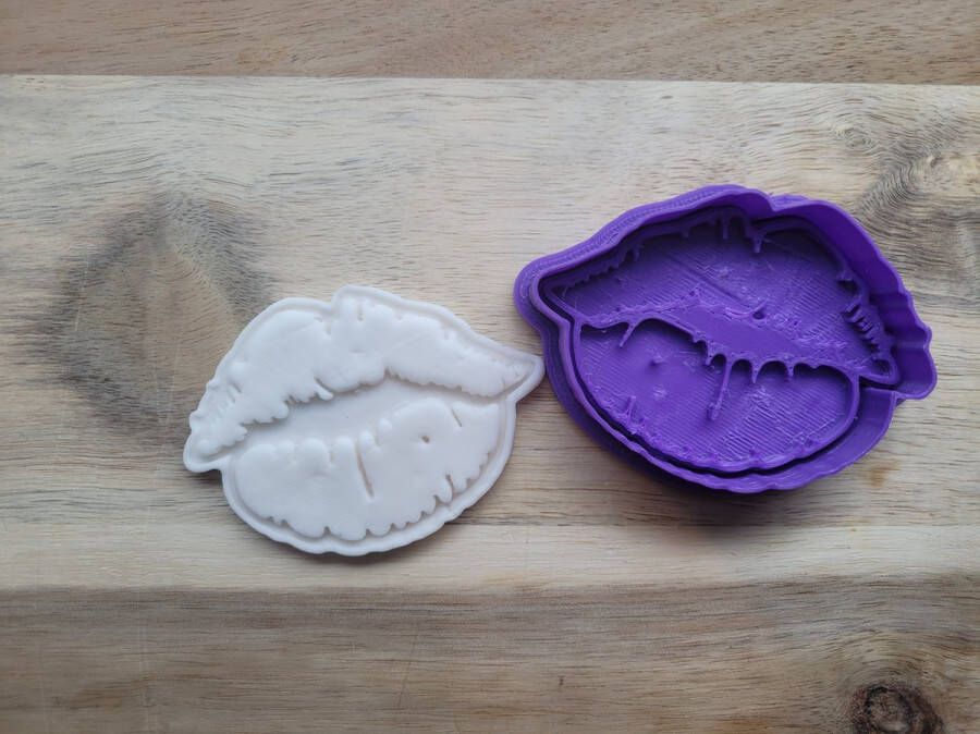 Uitstekers&Co Koekvormpjes Koekuitsteker Koekstempel Uitsteker + stempel Mond Lippen Kus