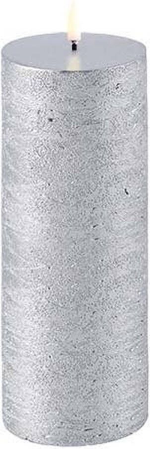 Uyuni Led Kaars ZILVER silver Led kaars 3D VLAM LED Metallic silver Pillar Candle 7 5 cm x Hoogte 20 cm