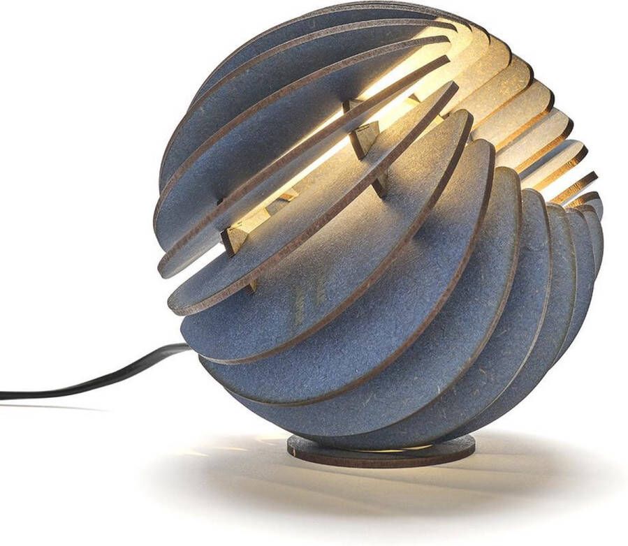 Van Tjalle en Jasper | Atmosphere Tafel Lamp Deep Blue | MDF (hout) | Diep Blauw | E14 fitting | Laser gesneden | Sfeer licht | Sfeervolle verlichting | uniek Dutch Design
