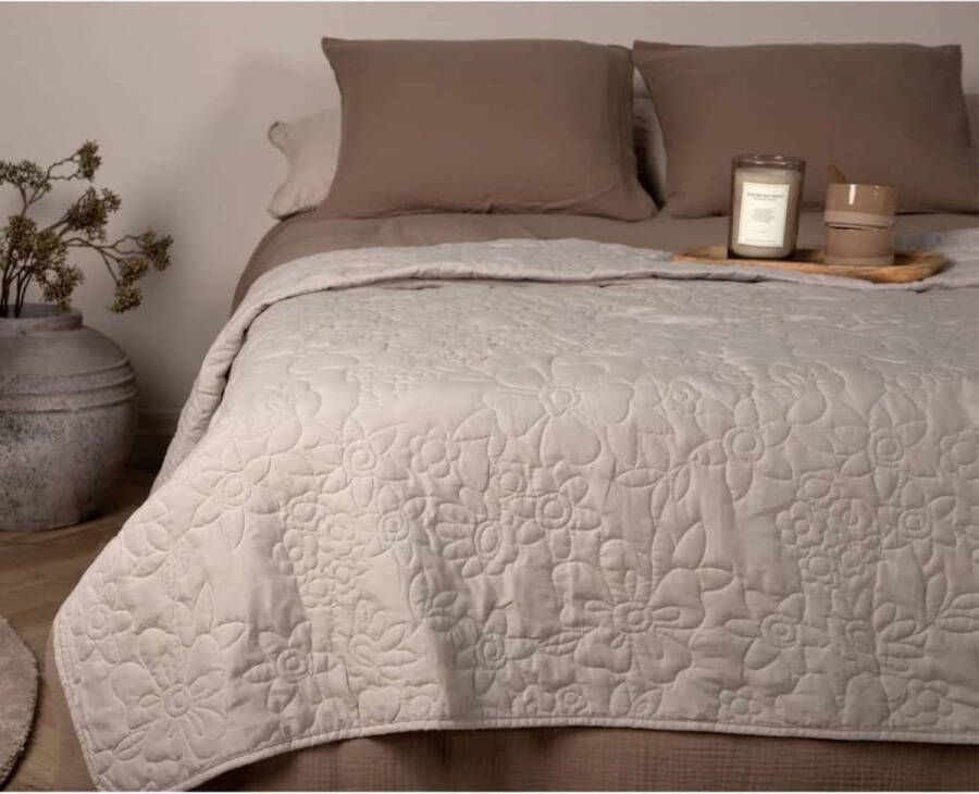 Venture Home Bedsprei Niki 180x260 cm polyester beige
