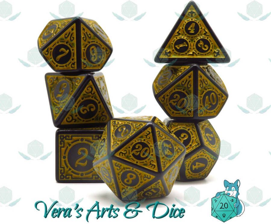 Vera's Arts & Dice Ancient Gold Polyset Dice Dobbelstenen Set Van 7 Stuks Zwart met Gouden Ornamenten en Gouden Cijfers Polydice D&D en Rollenspellen Plastic Dobbelstenen Set voor Dungeons and Dragons Polyhedral Dice Set Zwarte Velvet Dice Bag