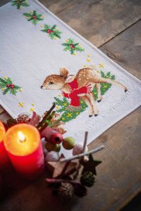 Vervaco Tafelloper Hertje met konijn borduren (pakket) PN-0166670
