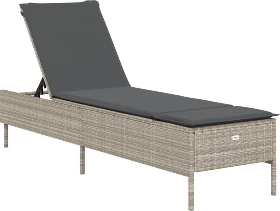 VidaXL Ligbed met kussen poly rattan lichtgrijs
